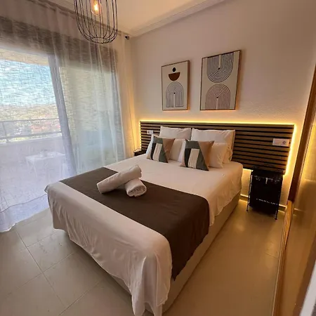 Paradise By E&j Apartment