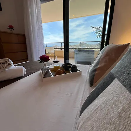 Paradise By E&j Apartment
